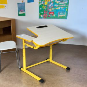 Banca scolara individuala pe carcasa ovala